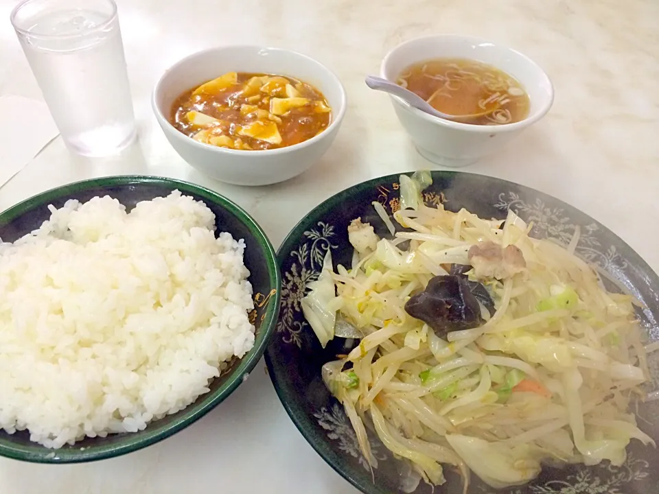 野菜炒め定食と麻婆豆腐|こんどう かずゆきさん