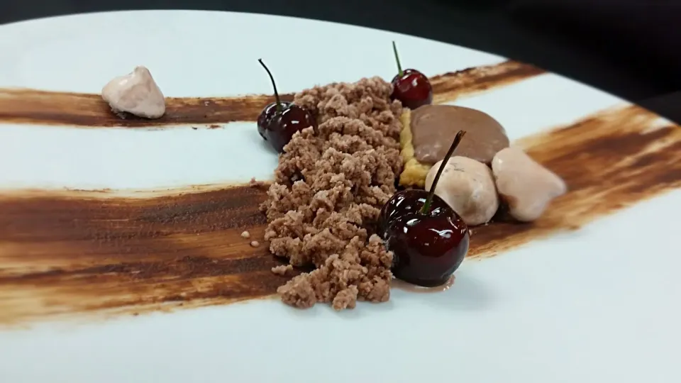 Cherry poptart, chocolate milk granite, ganache stuffed cherries, cocoa marshmellows|TheEffinChefさん