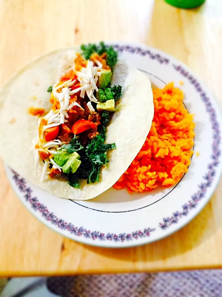 Chicken Taco with Yellow Rice|http://melissasmenu.wordpress.com/さん