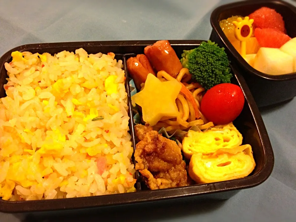 Snapdishの料理写真:小4男子 エビ炒飯 弁当|チビミミさん