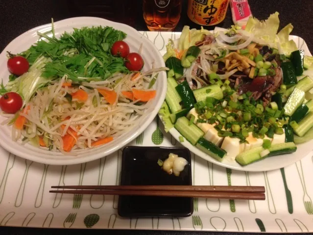 モヤポン水菜サラダ、鰹のたたき、冷奴、塩もみキュウリ、ミニトマト🍅！ू(๑ ›◡ु‹ ๑ ू)✨|サソリさん