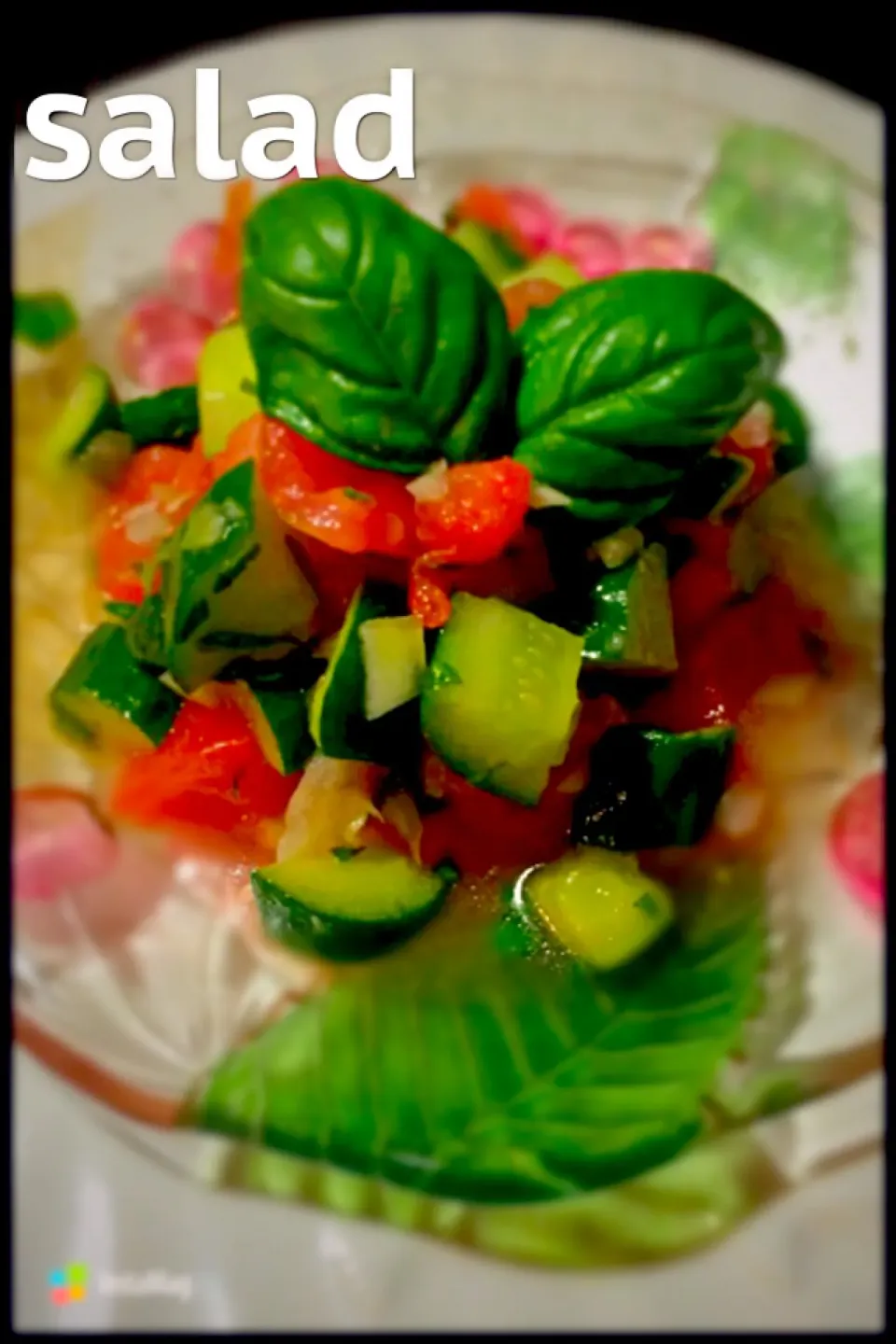 くららさんの料理 スプーンで食べる‼夏のトマト🍅ときゅうりのサラダ⭐|ポンゴさん