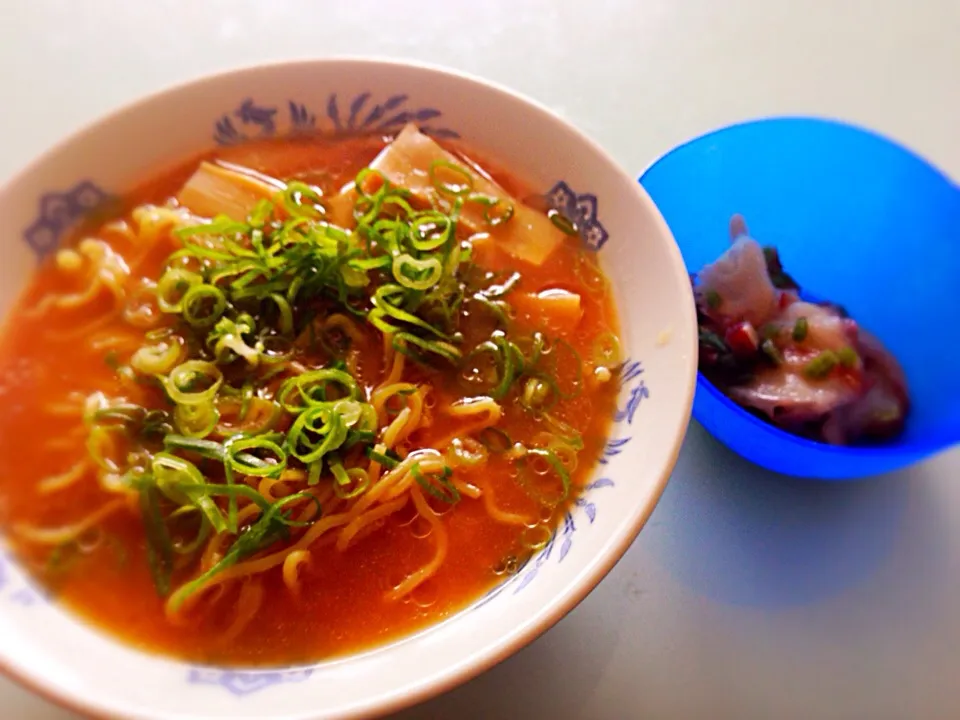 醤油豚骨ラーメン( •ॢ◡-ॢ)-♡|愛華さん