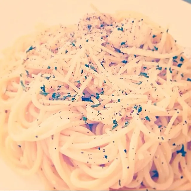 Snapdishの料理写真:Lemon & garlic shrimp scampi|bilaさん