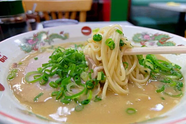 月イチくらいで無性に食べたくなる天一♪
今日は大盛りだよ～(*^^*)|深夜特急fさん