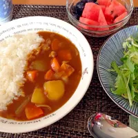 お昼はカレー|(⑅ '﹃' )さん