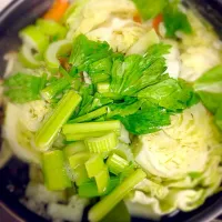 Snapdishの料理写真:あてもなく野菜をにこんでいますが、味付けがひらめきません|えりこさん