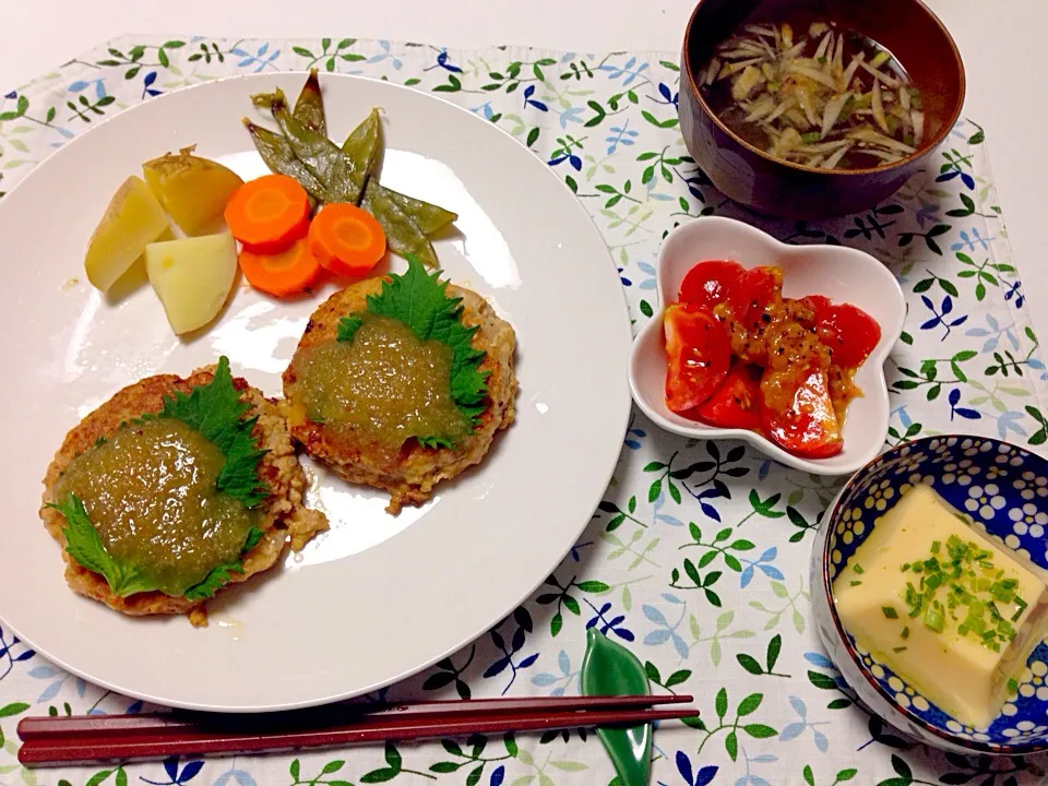 和風ハンバーグ トマトの梅サラダ 卵豆腐 ゴボウのスープ|まいたろさん