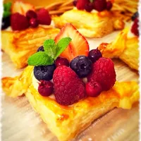 Snapdishの料理写真:4種のベリーデニッシュ🍓