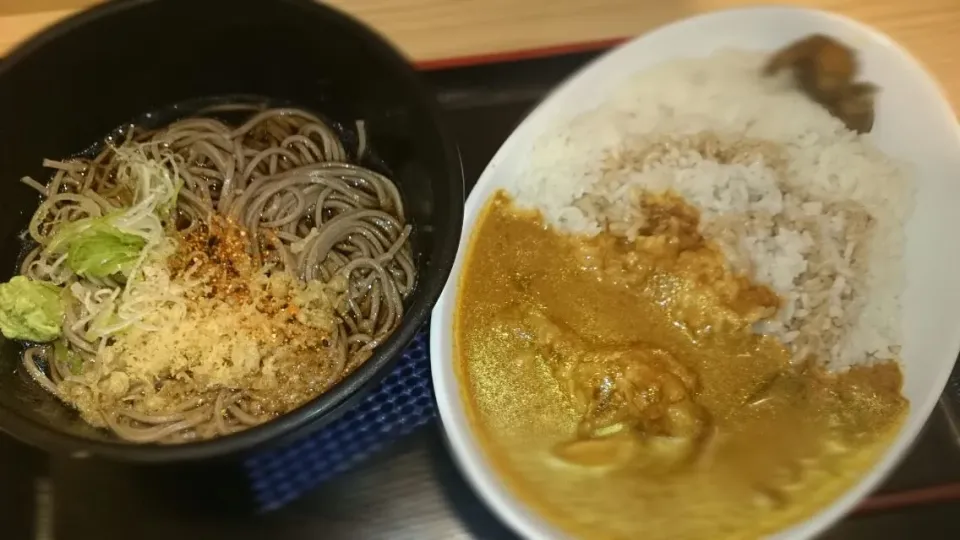 立ち食いソバ屋の本格インドカレー。|Ono Tomohisaさん