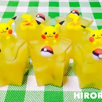 Snapdishの料理写真:シロップまで使いきり♫ パイン缶のゴロゴロパインゼリー♡