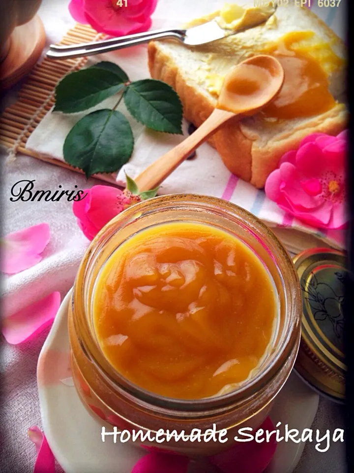 Snapdishの料理写真:Homemade Coconut Egg Jam|bmiris09さん