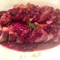 Pork tenderloin with a red wine blueberry sauce.|Jennifer Leeさん