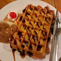 Waffle with vanilla-choco ice cream|nathaniaさん