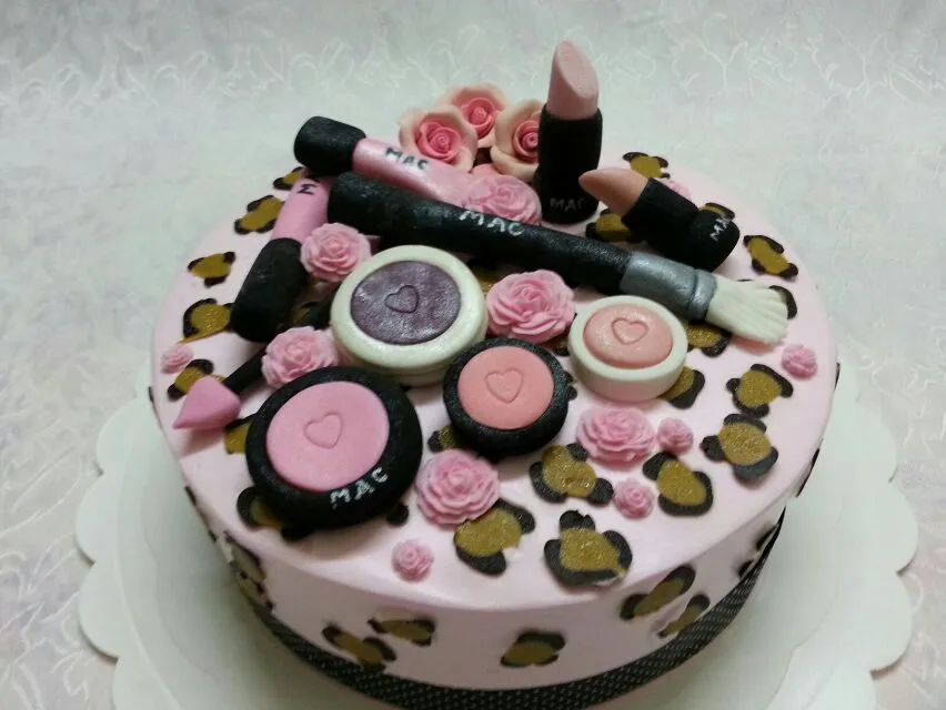 make up themed cake|celine pehさん