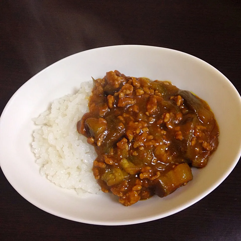 ナスとひき肉のカレー|Frau₍ᐢɞ̴̶̷ ·̮ ɞ̴̶̷ᐢ₎さん