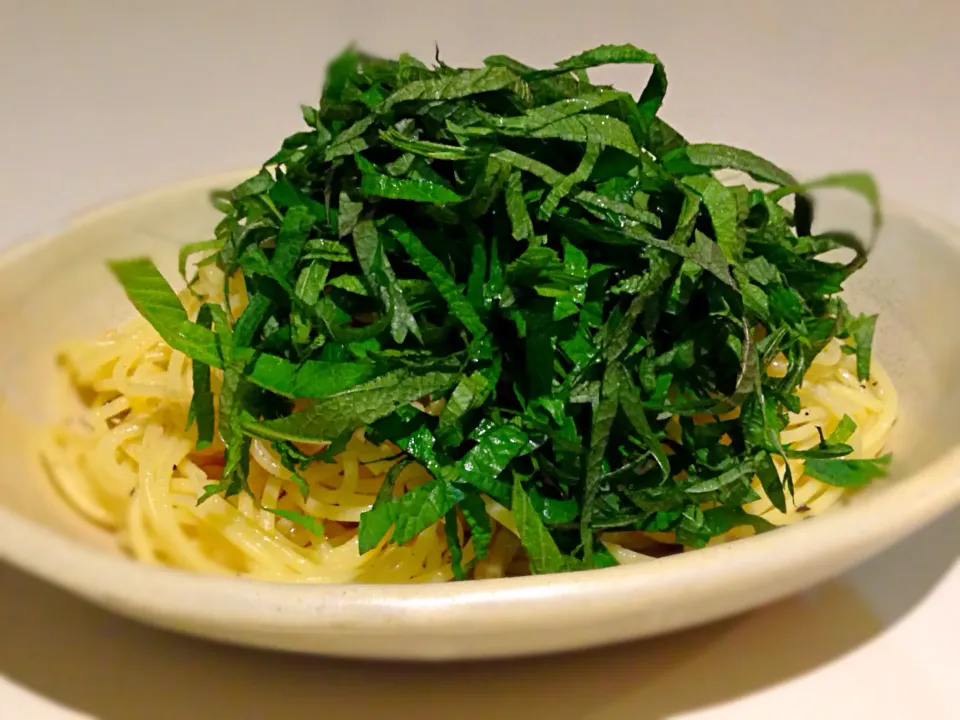 こいちさんの料理 大葉とウィンナーのペペロンチーノ🍝|ゆぅみんさん