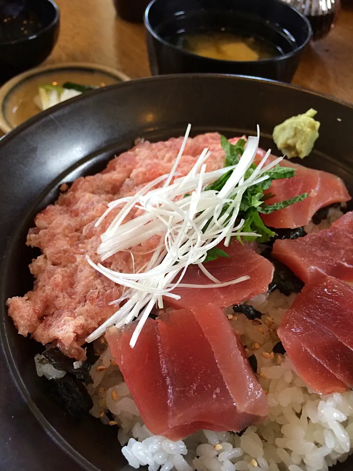 マグロ2色丼|ダンディ☆和田さん