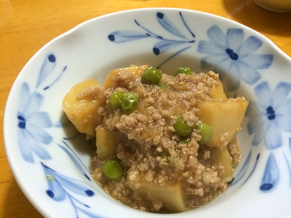 揚げじゃがいものそぼろ煮♪|みきおさん