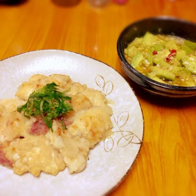 鶏胸肉の梅みぞれ和えとアボカドの薬味ポン酢漬け|なすさん