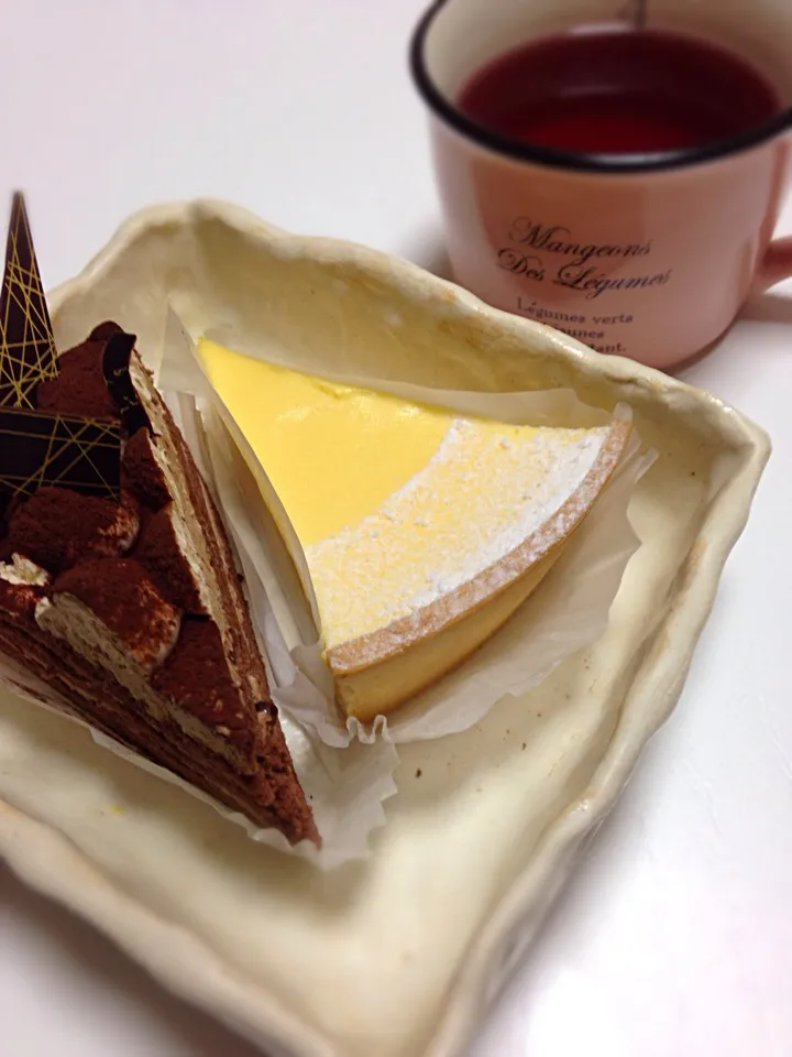 ブルーベリーの紅茶とシャトレーゼのケーキ|こずえさん