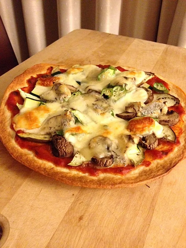 Snapdishの料理写真:Pizza with summer vegetables|Masayo Nさん