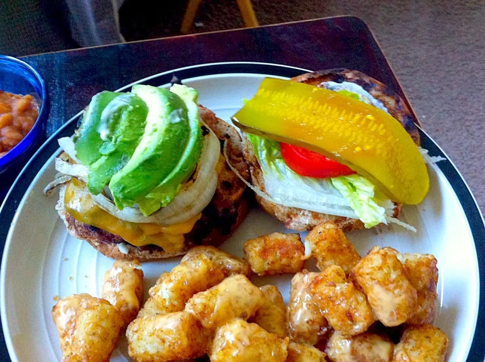 Avocado turkey burger with chessy tots|virginia frasseさん