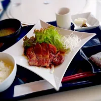 近江牛ｽﾃｰｷ定食|まなっぺ。さん