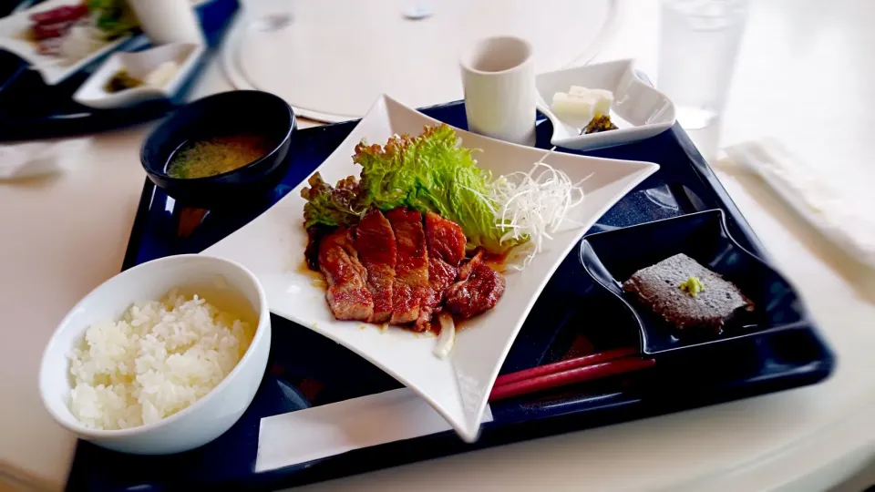 近江牛ｽﾃｰｷ定食|まなっぺ。さん