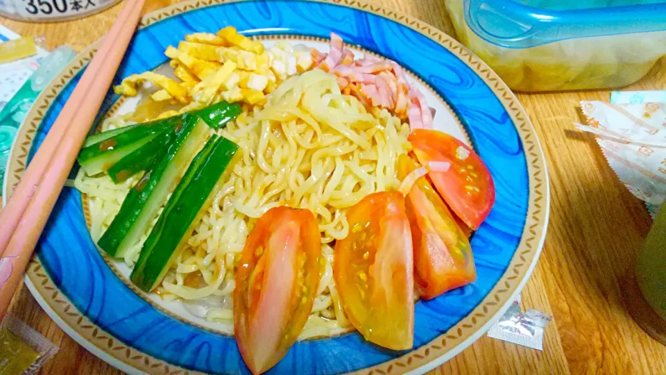 冷やし中華。マルちゃん生麺を使いました。|平野 ゆみこさん