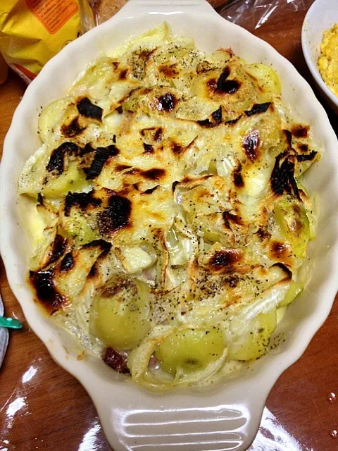 French Tartiflette with Roblochon cheese|el sushi de la manchaさん