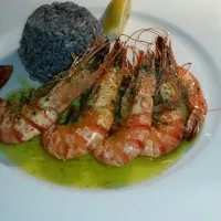 Snapdishの料理写真:grill lobster with tiger prawns and black rice|khalidさん