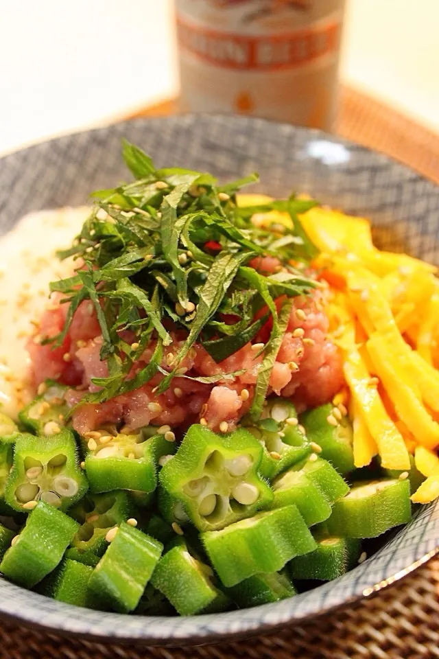 鮪のタタキとネバネバ丼|はさん