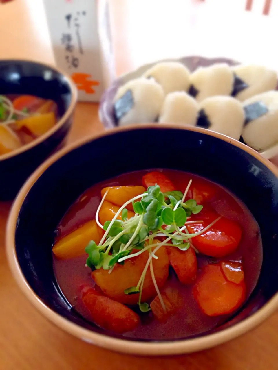 鎌田のだし醤油を効かせたカレーうどん＆おにぎり🍙|ecoさん