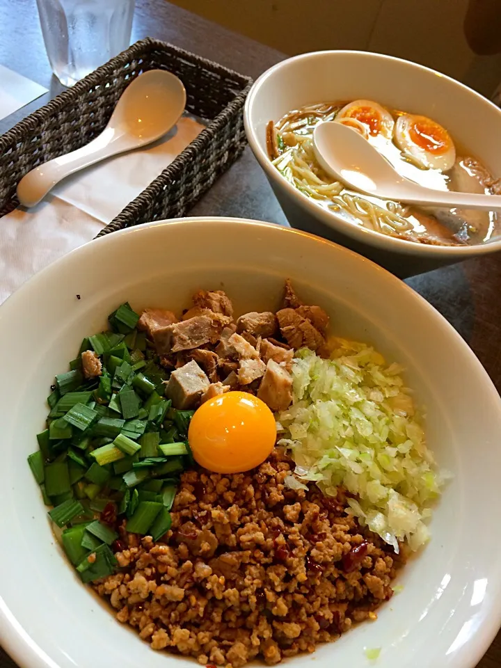 Snapdishの料理写真:麺屋すみかの混ぜそばー🍀|makoさん