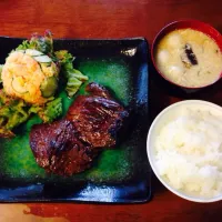 Steak with potato salad & tamago soup. 🍛🍚🍜|ashtongurlさん