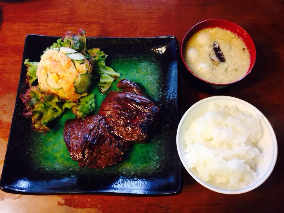 Steak with potato salad & tamago soup. 🍛🍚🍜|ashtongurlさん