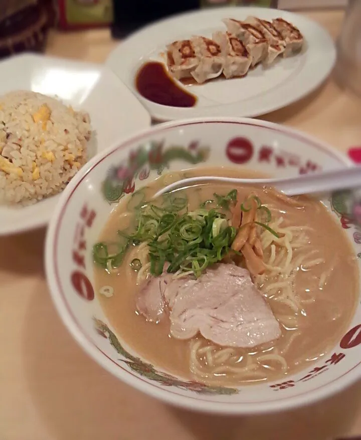 サービス定食　@天下一品|平原知宏さん