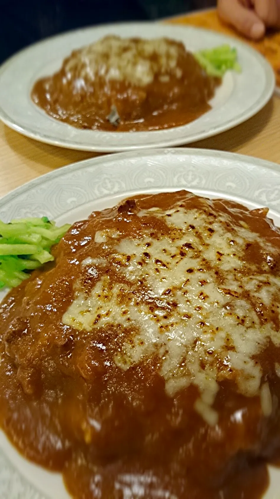 Snapdishの料理写真:燻製チャーシュー入り熟成カレー|Yumikoさん