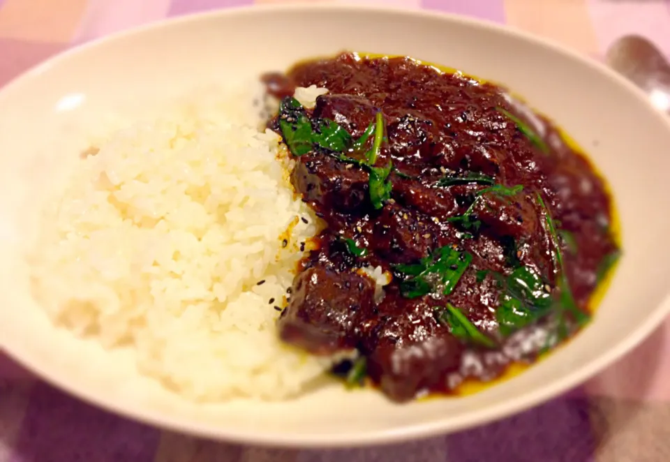 豚バラ肉とほうれん草の黒カレー|Kenji Someyaさん