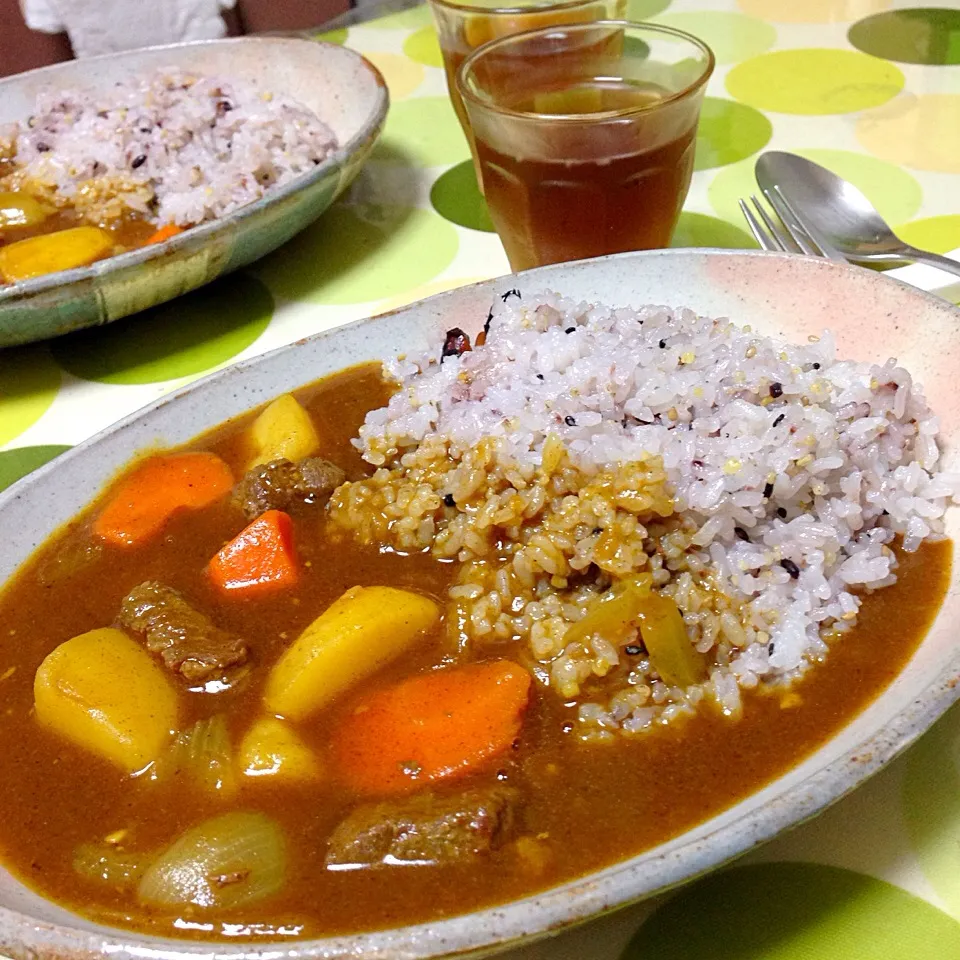 Snapdishの料理写真:コストコの安い牛肉もちゃんと下拵えすればこんなに柔らかいよ。そんなカレー。|うさ爺さん