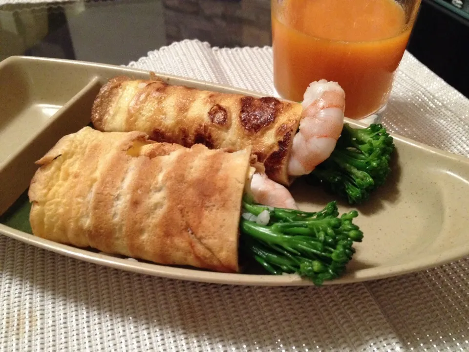 Prawn omelette with broccoli|fehbeeさん