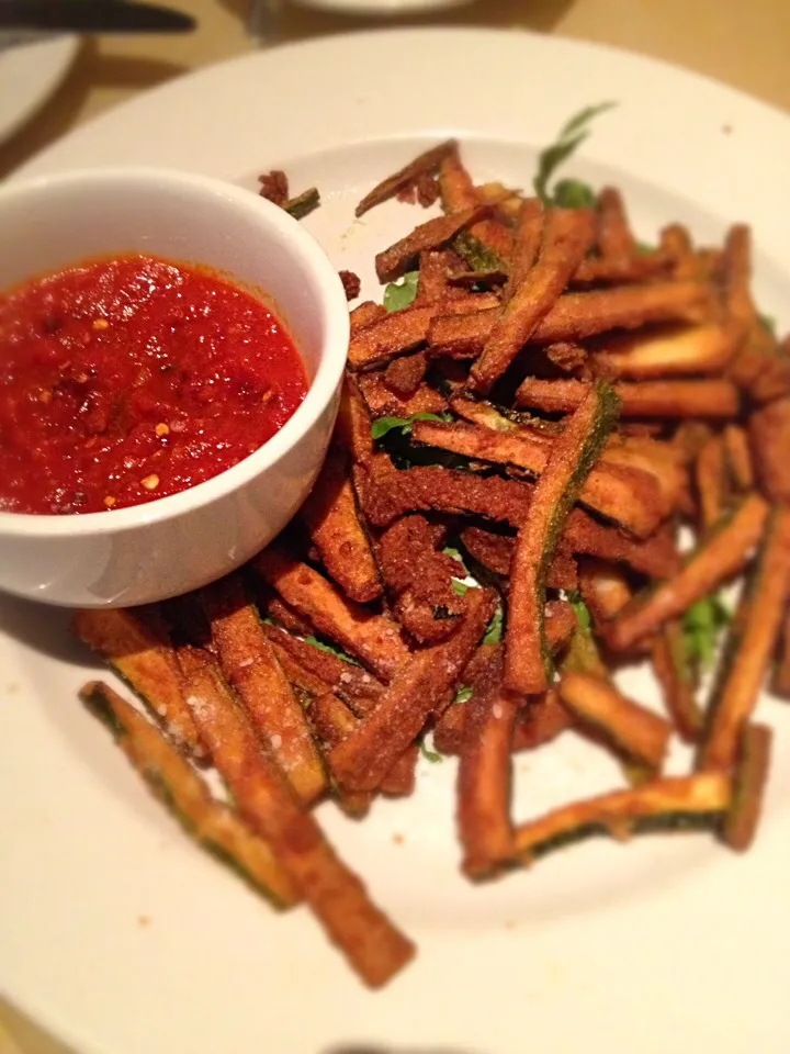 Snapdishの料理写真:Fried zucchini|Carlos Baezさん