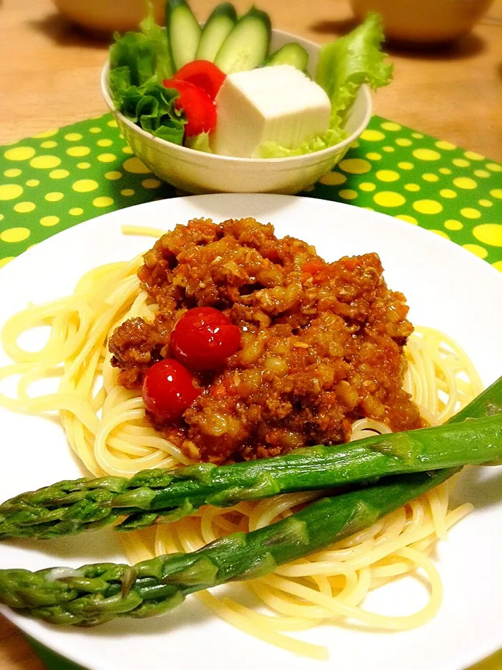 Snapdishの料理写真:りりたんこぶさんの料理 ホールトマトが無くても👌なんちゃってミートソースパスタ😊|かずきっちんさん