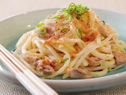 だしツッコミ！梅マヨぽん酢の焼きうどん|ヤマサ醤油公式アカウントさん