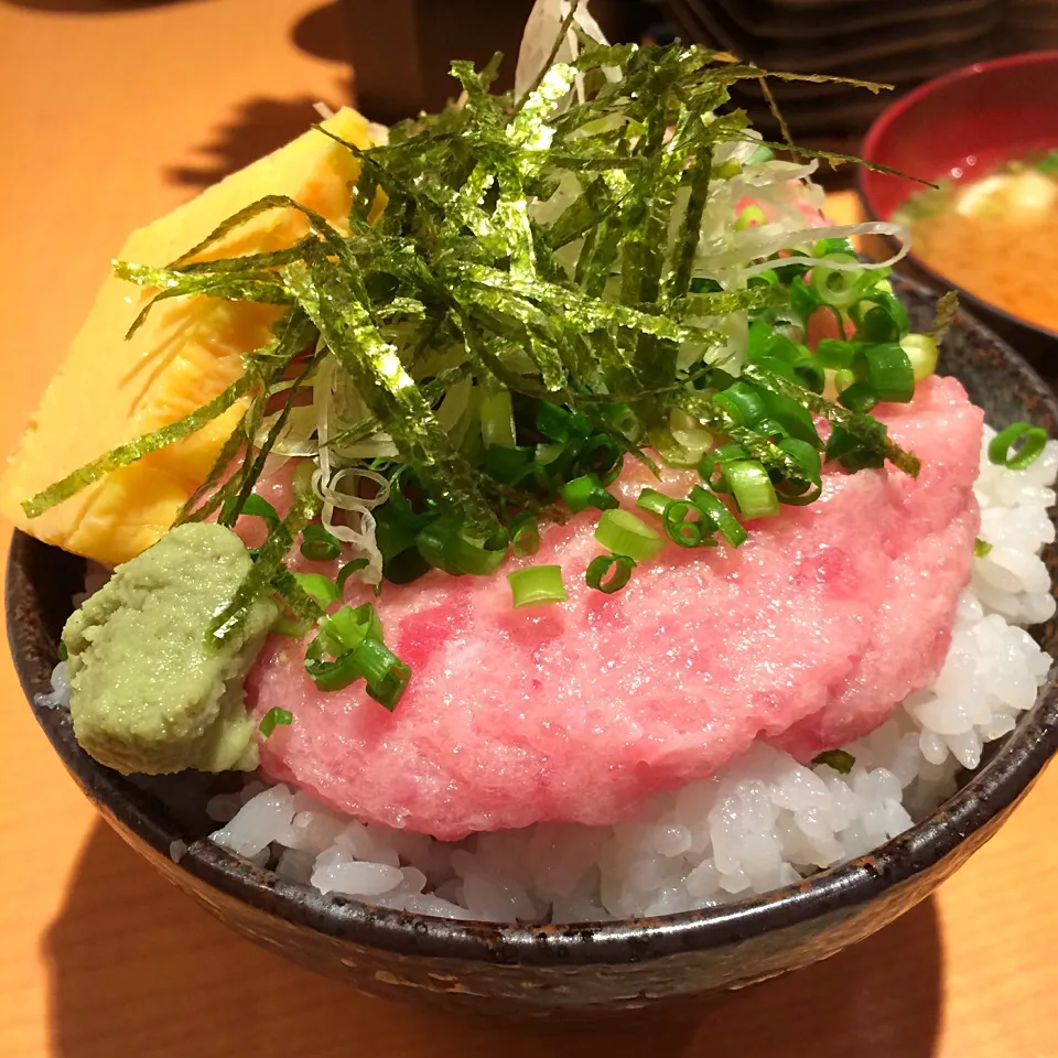 ネギトロ丼|たべるいしいさん