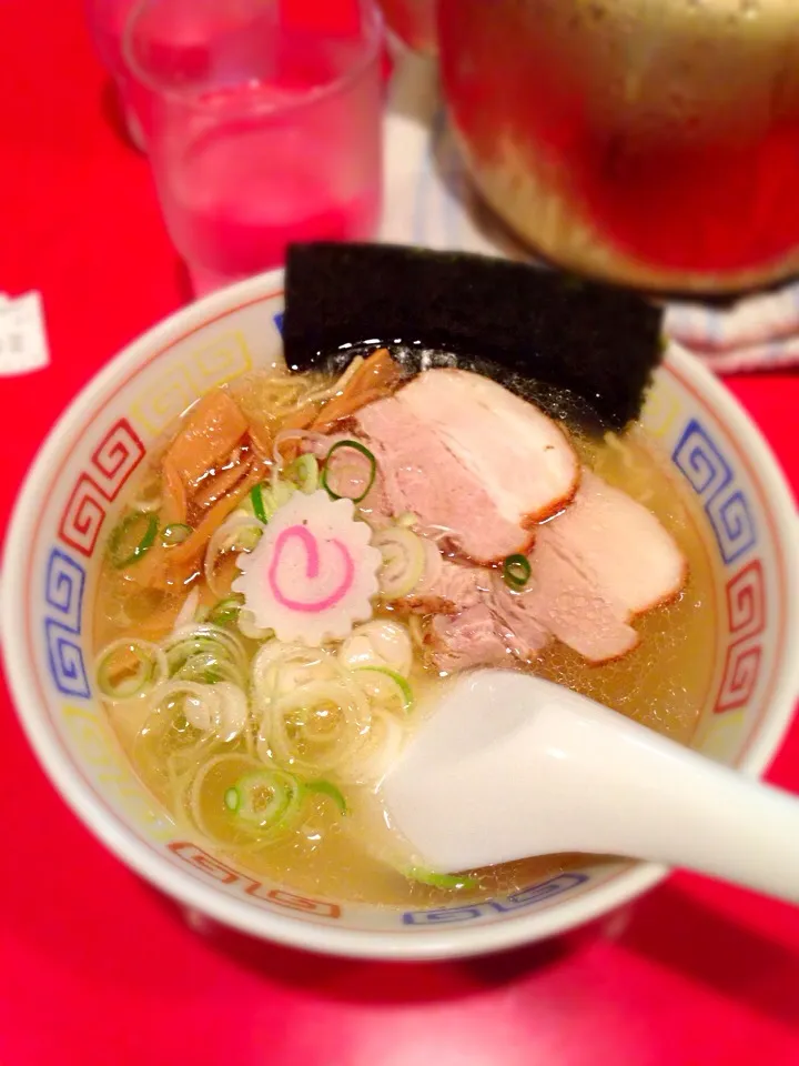 かもめ食堂塩ラーメン|べるこさん