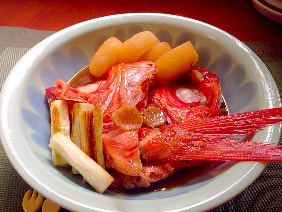 Snapdishの料理写真:Simmered Splendid alfonsino&radish🐟金目鯛のお頭と大根の煮付け|🌈Ami🍻さん