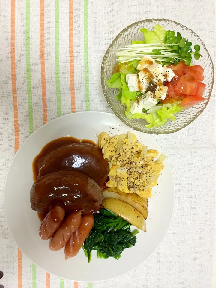 Today homemade Hambagu and Cheese salad|sakusakuさん