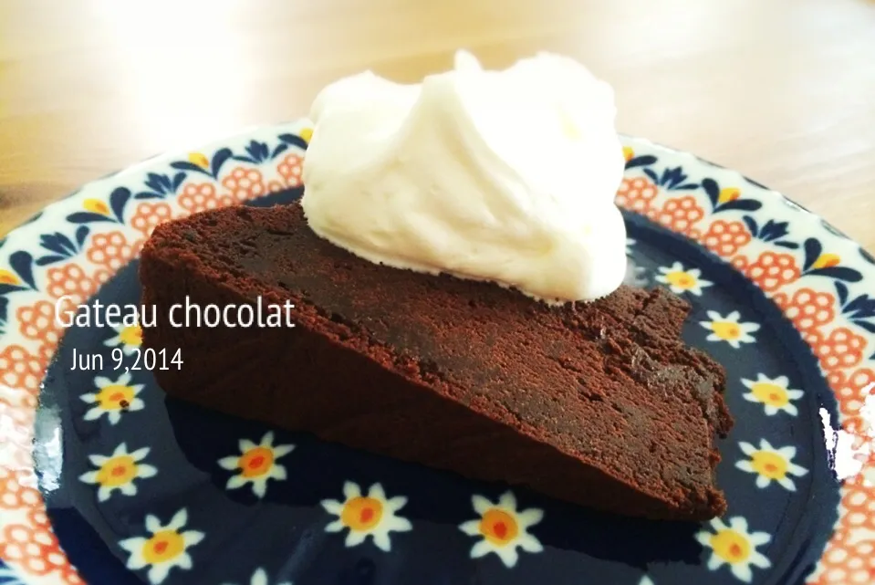 Gateau chocolat with fresh cream|食いしん坊さん